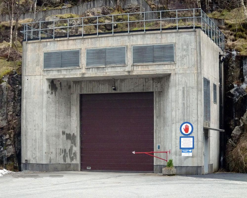 Portal building with access tunnel at Mauranger power plant.